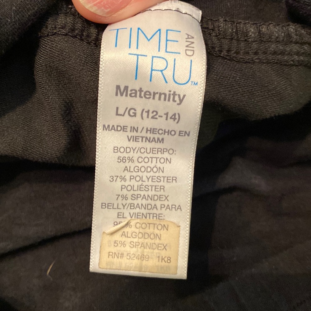 Maternity black skinny jeans stretchy, comfortable, no flaws